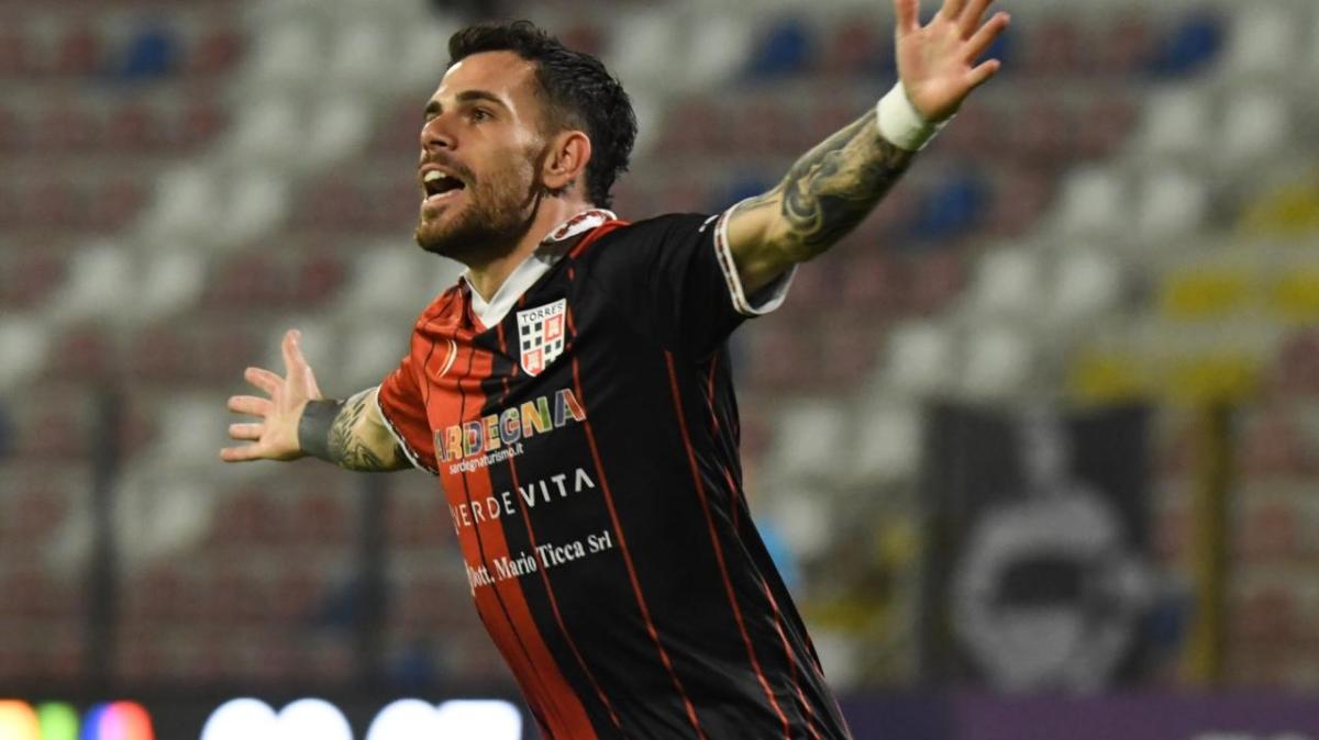 Dal difficile girone d'andata alla rinascita: il doppio volto della Torres di Alfonso Greco