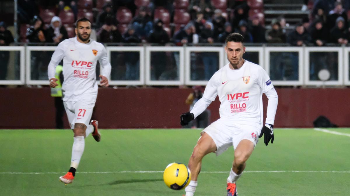 Arezzo, ufficiale l'arrivo di Mattia Viviani: il comunicato del club