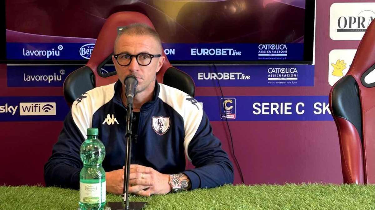 Mancinelli in conferenza stampa / www.lacasadic.com