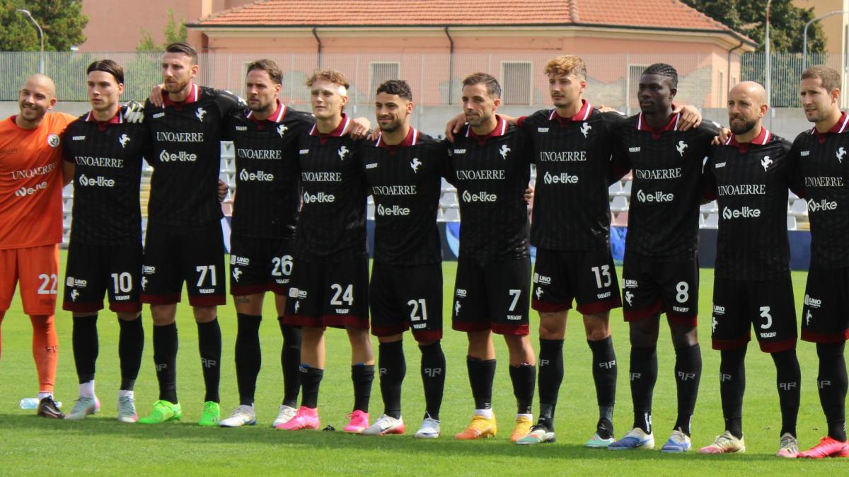 Arezzo, si ferma Ionita: lesione del bicipite femorale per il centrocampista 