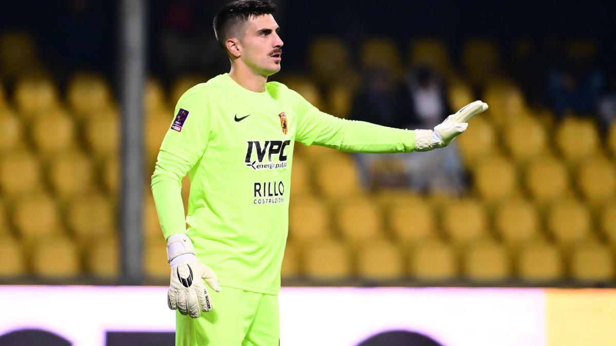 Benevento, Vannucchi blinda la porta e mette le mani sulla Serie B