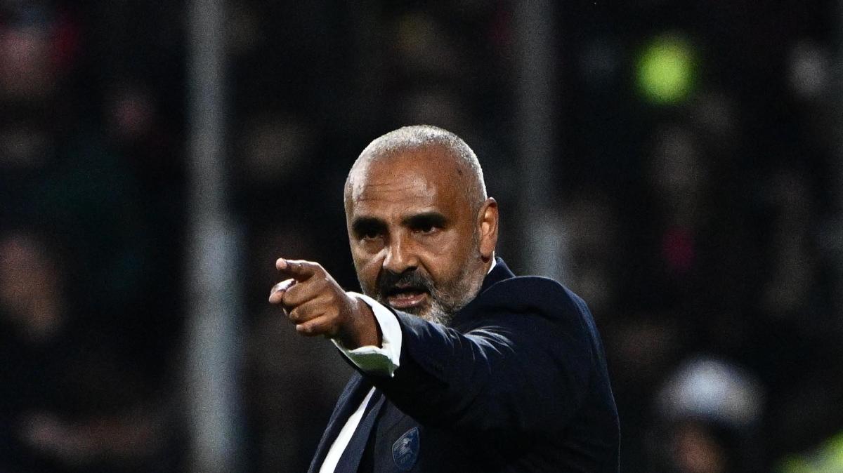 Ternana, Liverani: "Ho pensato di mollare per mia moglie. Oggi vorrei portare la squadra in B"