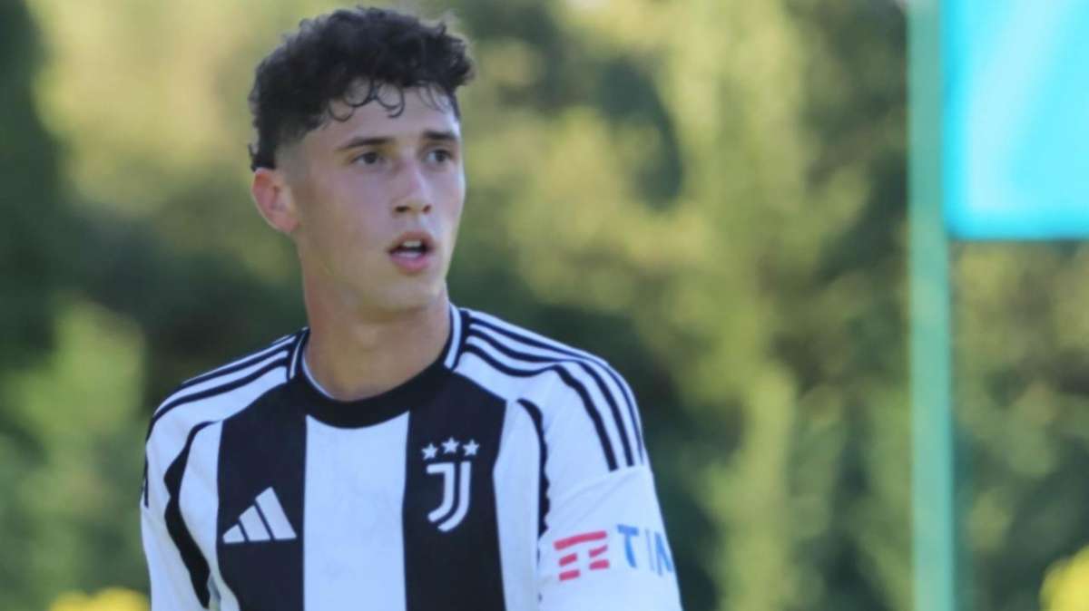 Ripani con la maglia della Juventus, crediti Martina Cutrona, www.lacasadic.com