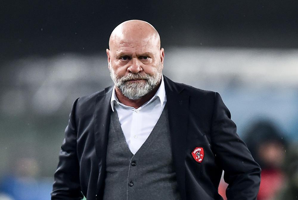 Salernitana, cambio in panchina: Serse Cosmi sarà il nuovo allenatore. Accordo raggiunto, a breve la firma