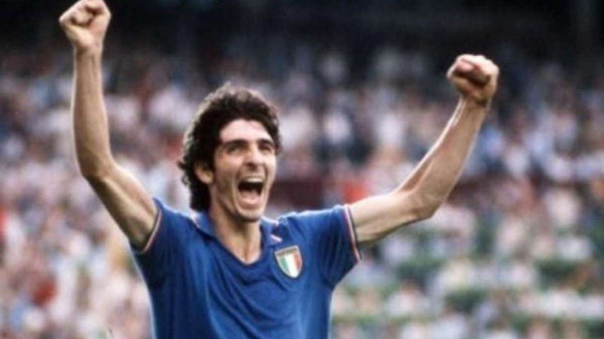 Paolo Rossi con la maglia della Nazionale / gdm / www.lacasadic.com