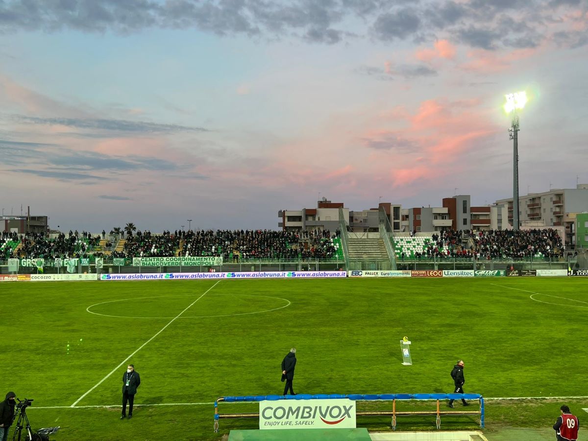 monopoli stadio tifosi