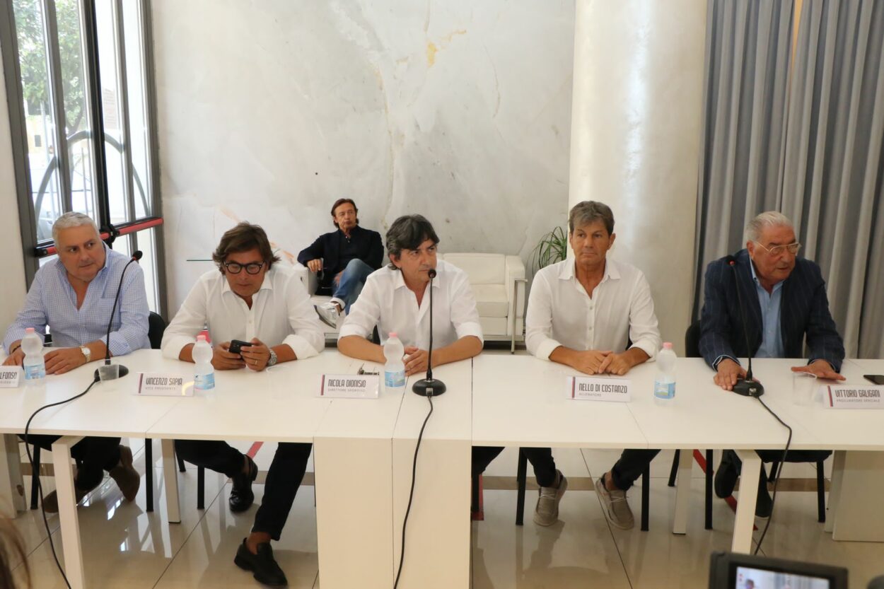 nello di costanzo presentazione taranto