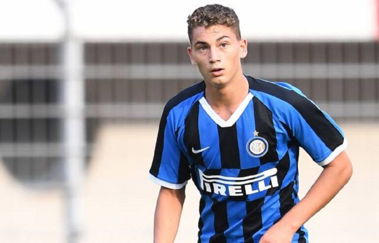 Un tifoso speciale per la Juve Stabia: Sebastiano Esposito in tribuna al “Menti” Sebastiano Esposito Inter