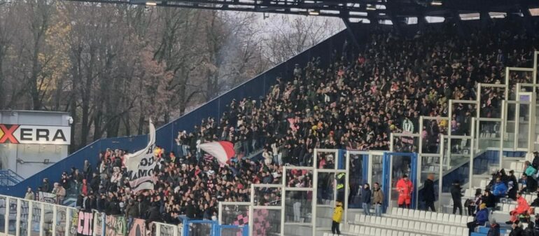 Tifosi Palermo bandiera Padova