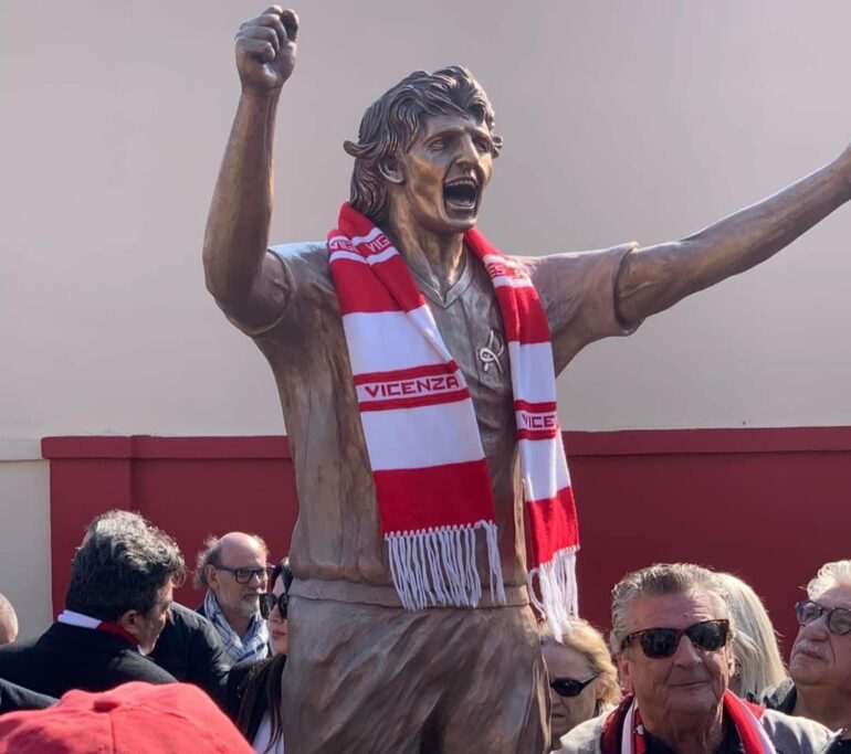 Vicenza, 121 anni e la statua a Paolo Rossi: giornata speciale per il ‘Lane’ Paolo Rossi Vicenza