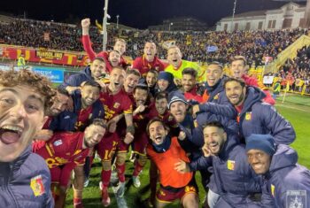 Catanzaro, Reggiana, Feralpisalò: Um pouco sobre os três times que  celebraram o acesso na Serie C da Itália
