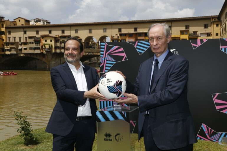 Presentato Artemio: è il pallone ufficiale della Serie C 2023-24. Dedicato  a Franchi - TUTTO mercato WEB