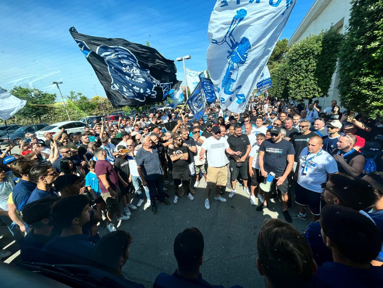 Pescara tifosi partenza pullman