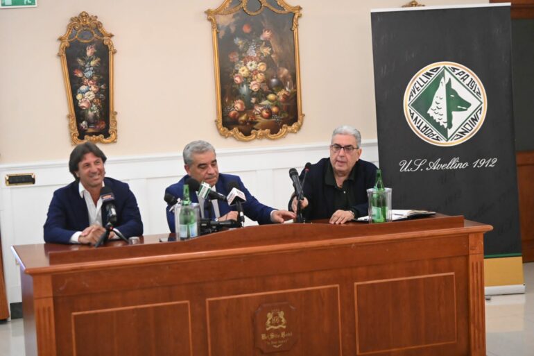 Avellino Calcio Perinetti presentazione