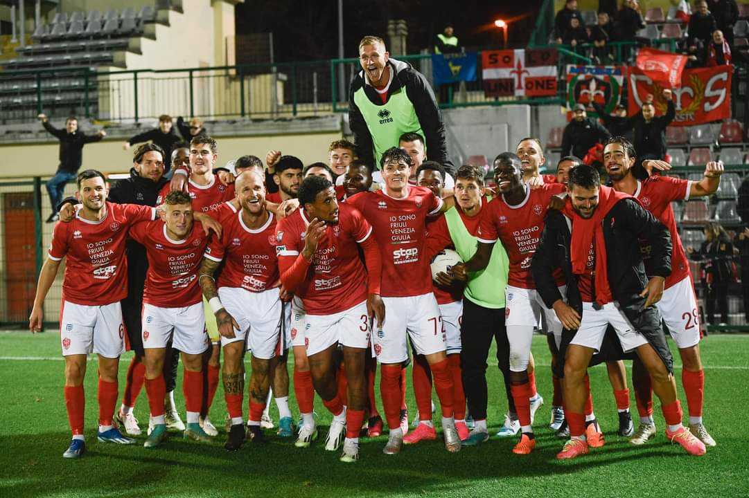 triestina esultanza squadra