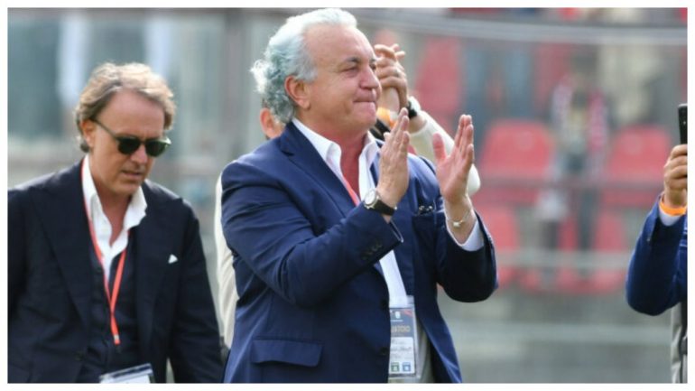 Il patron Pulcinelli applaude