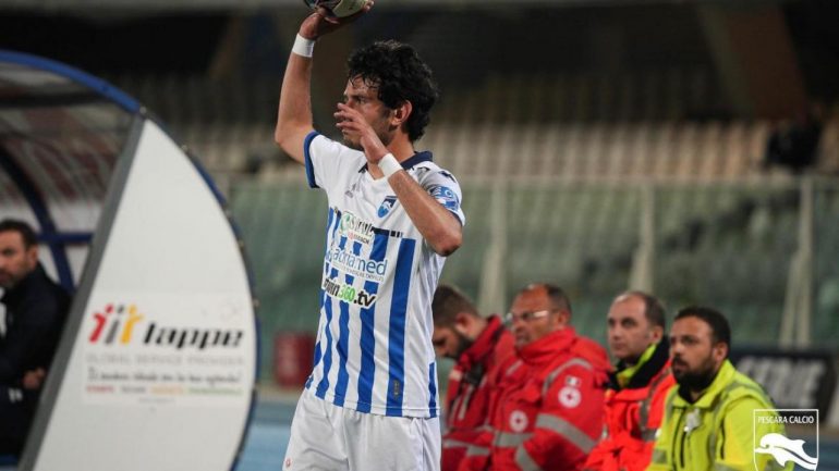 Lorenzo Milani in azione con la maglia del Pescara