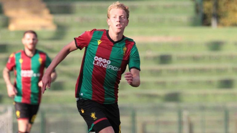 De Boer con la maglia della Ternana