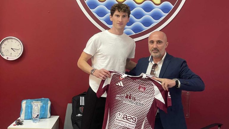 Ongaro e l'agente Daniele Pinna