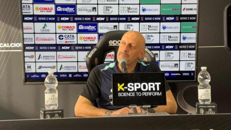 Di Carlo in conferenza stampa