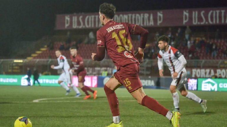 Ignacchiti con la maglia del Pontedera