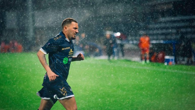 Cosimo Chiricò in azione con la maglia della Cavese