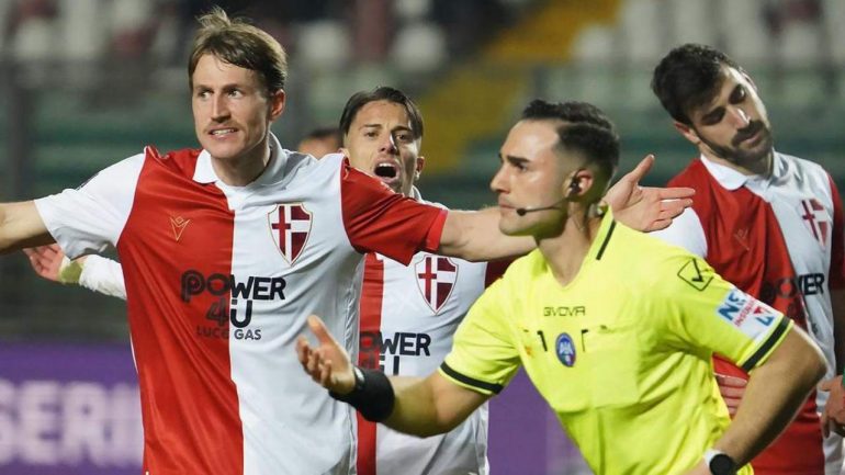 Padova, il capitano Kirwan - credit: Padova Calcio/Davide Boggian - www.lacasadic.com