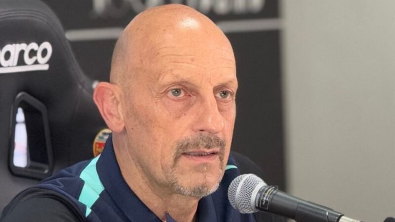 Di Carlo in conferenza stampa