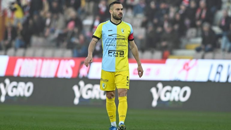 Lorenzo bordo Arziognano con la fascia da capitano, (credits Arzignano Valchiampo) / www.lacasadic.com