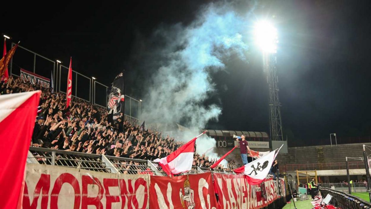 Tifosi del Vicenza (Foto_ Sartore) _ www.lacasadic.com