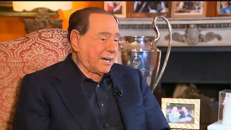 Berlusconi Screen - www.lacasadic.com