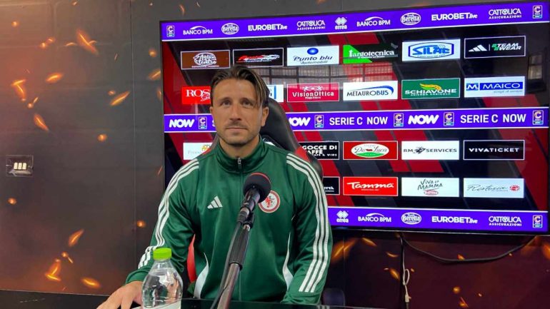 Antonio Gentile, allenatore del Foggia in conferenza stampa - www.lacasadic.com