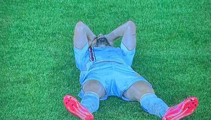 Giocatore della Sampdoria in lacrime al termine della partita
