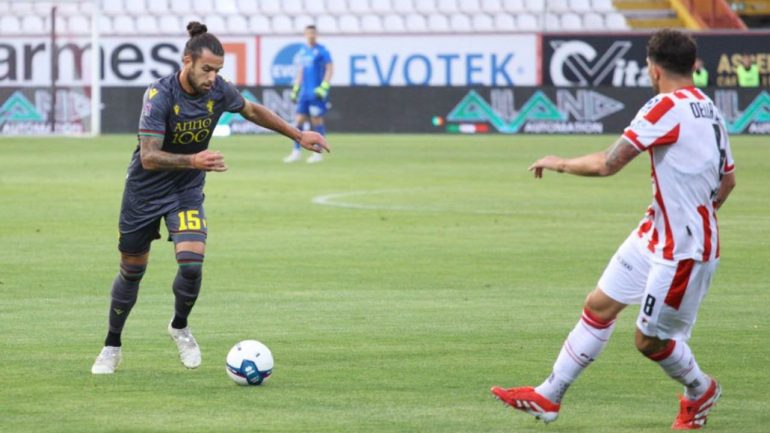 Tiago Casasola nel match contro il Vicenza, credit: Matteo Bertini - Ternana Calcio / www.lacasadic.com