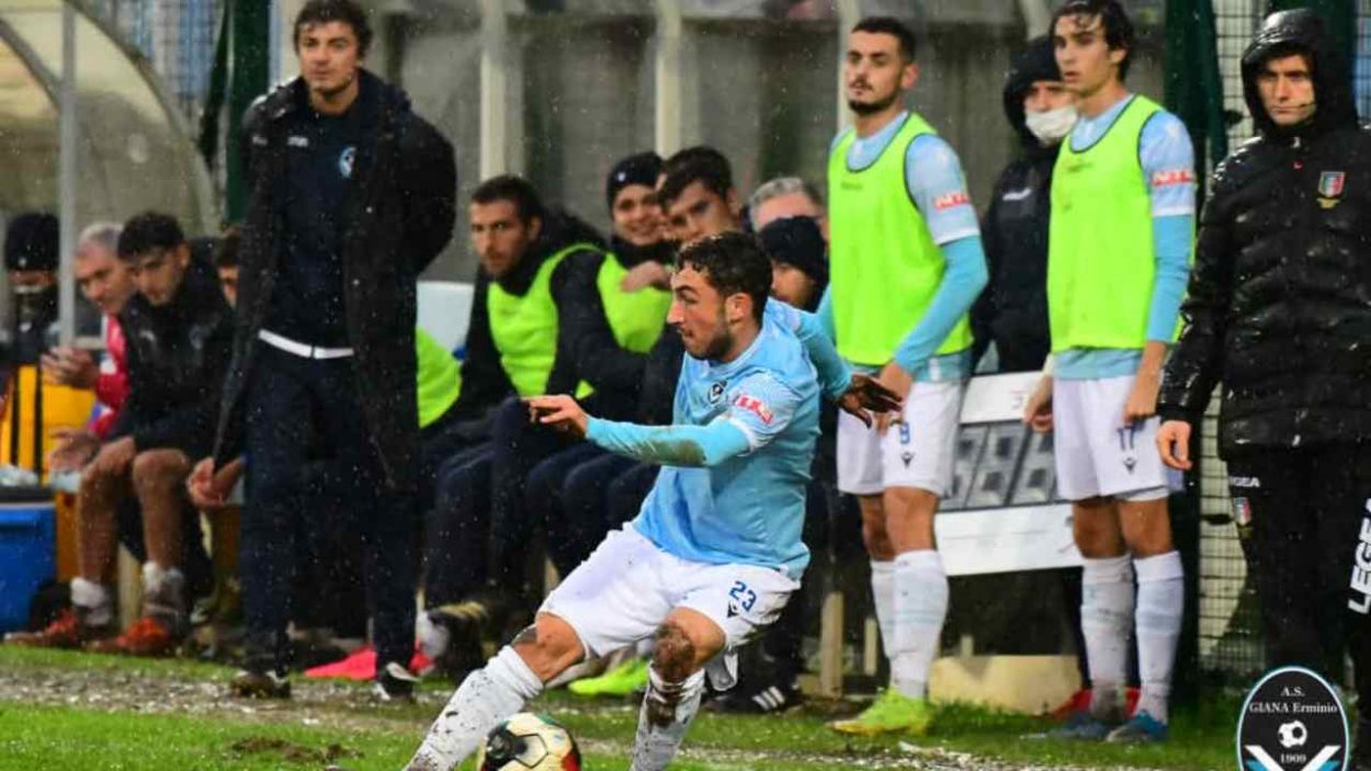 Lorenzo Caferri con la maglia della Giana Erminio, credit Giana Erminio | lacasadic.com