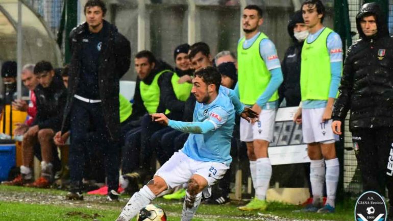 Lorenzo Caferri con la maglia della Giana Erminio, credit Giana Erminio | lacasadic.com