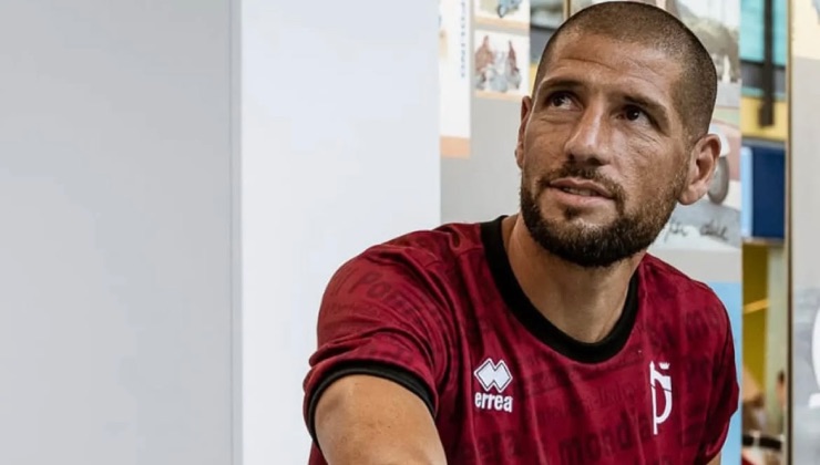 Espeche durante la presentazione della nuova maglia / Credit: US Città di Pontedera