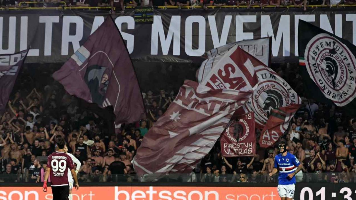 Tifosi Salernitana, credit Andrea Rosito www.lacasadic.com