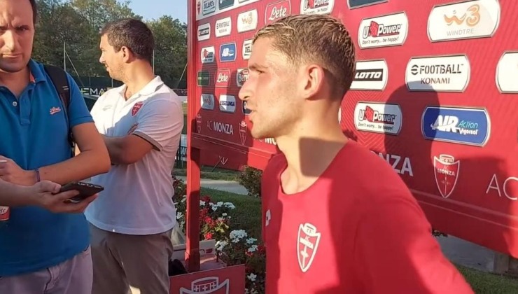 Stefano Sensi con la maglia del Monza