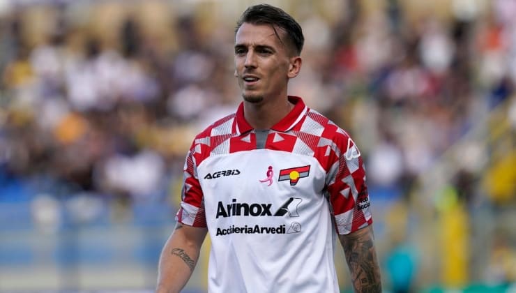 Jari Vandeputte con la maglia della Cremonese, credit: IMAGO / www.lacasadic.com