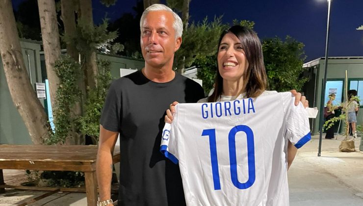 Il presidente Ricci con la cantante Giorgia