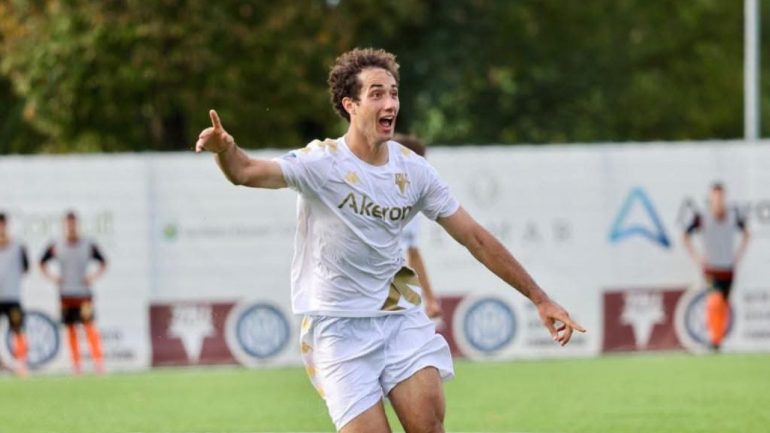 Andolfi con la maglia del Tau Calcio Altopascio - Credits: Tau Calcio Altopascio - www.lacasadic.com