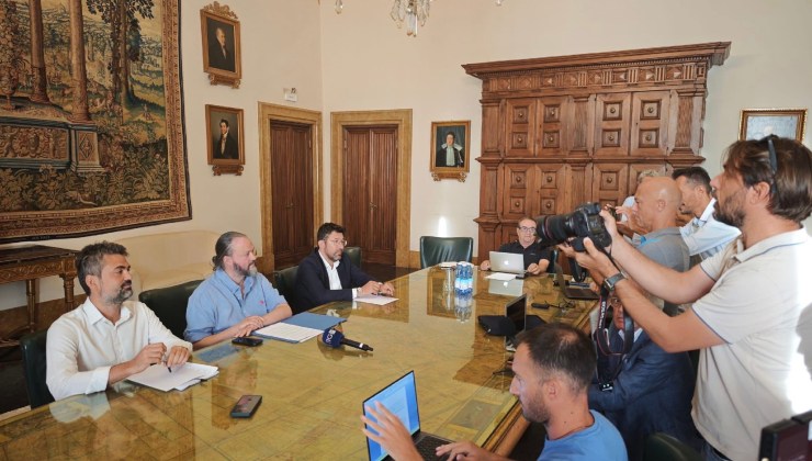 La conferenza stampa del sindaco di Ferrara Fabbri