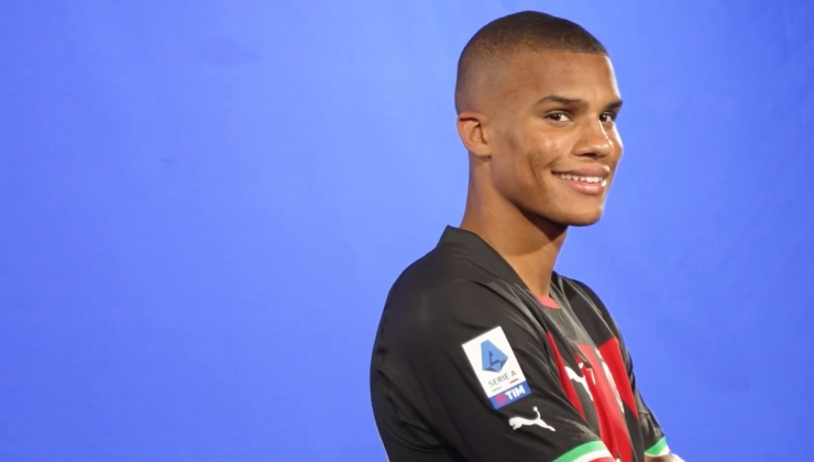Malick Thiaw con la maglia del Milan - www.lacasadic.com