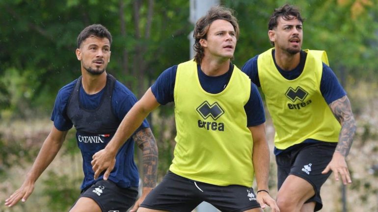 Pieraccini con la maglia del Catania (credit: Catania FC) - www.lacasadic.com