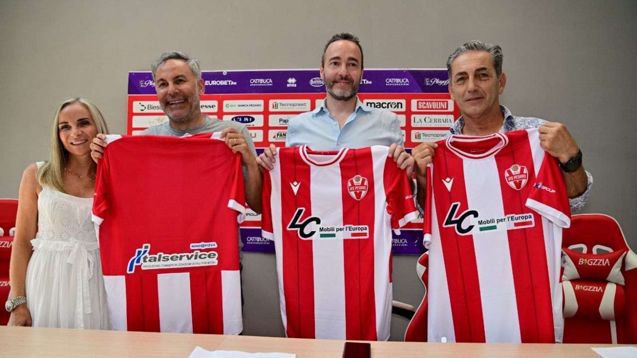 La conferenza stampa di presentazione dei nuovi sponsor in casa Vis Pesaro