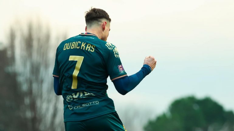 Edgaras Dubickas con la maglia della Feralpisalò