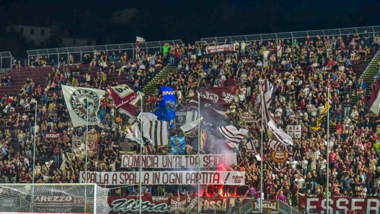 La Curva dell'Arezzo (Credit. S.S. Arezzo)