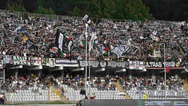 La Curva dell'Ascoli (Credit_ Ascoli Calcio 1898)