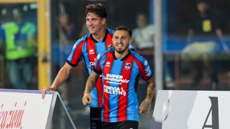 Michele D'Ausilio con la maglia del Catania (credit: Riccardo Caruso) - www.lacasadic.com